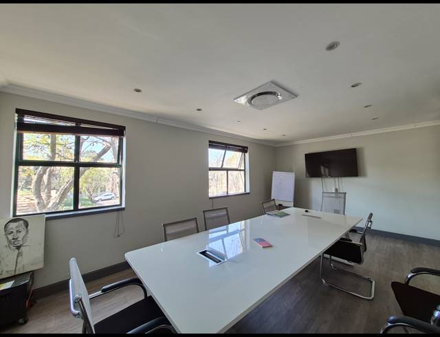 175M² OFFICE TO LET IN DUNKELD WEST